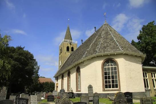 Tsjerkepaad | Nicolaaskerk Midlum met Expositie in Harlingen